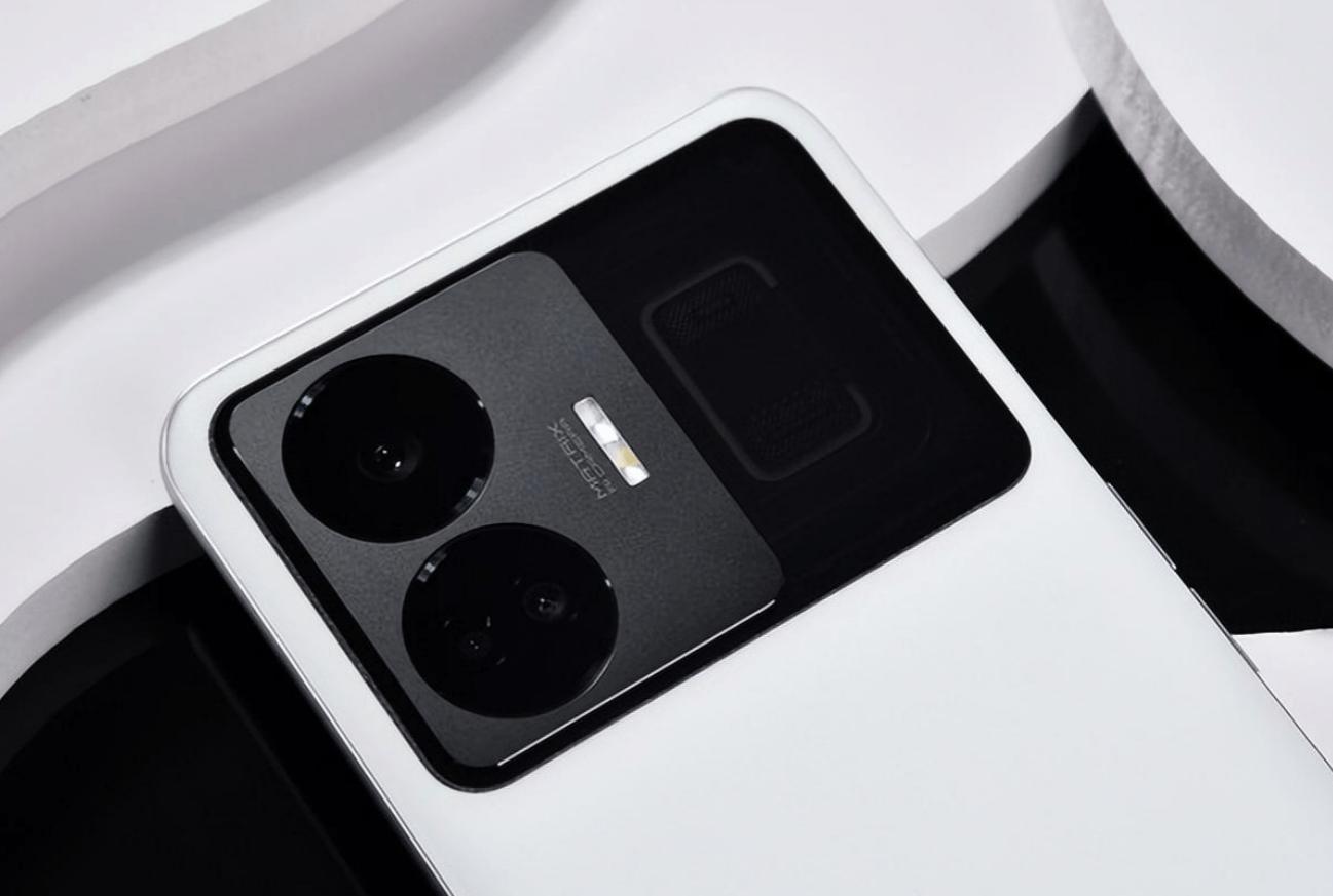 推荐一款性价比高的手机日常使用,实惠又耐用的手机推荐一下