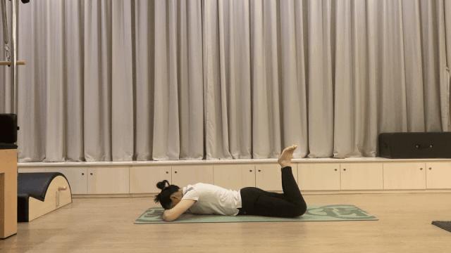 女生例假腰疼是什么原因引起的,女生例假期间腰痛怎么缓解