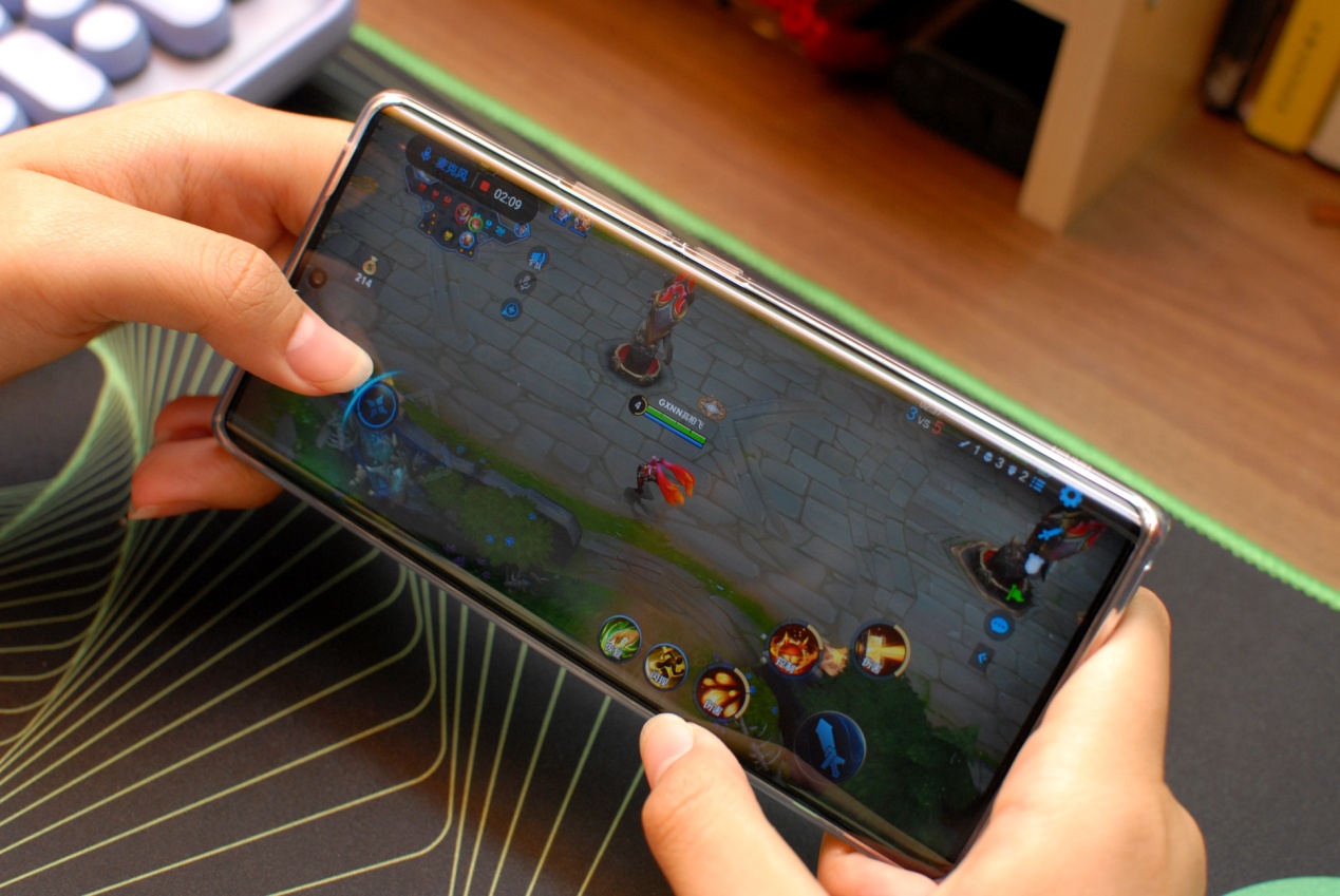 最新多亲qin3ultra测评,多亲qin3pro全面屏游戏测评