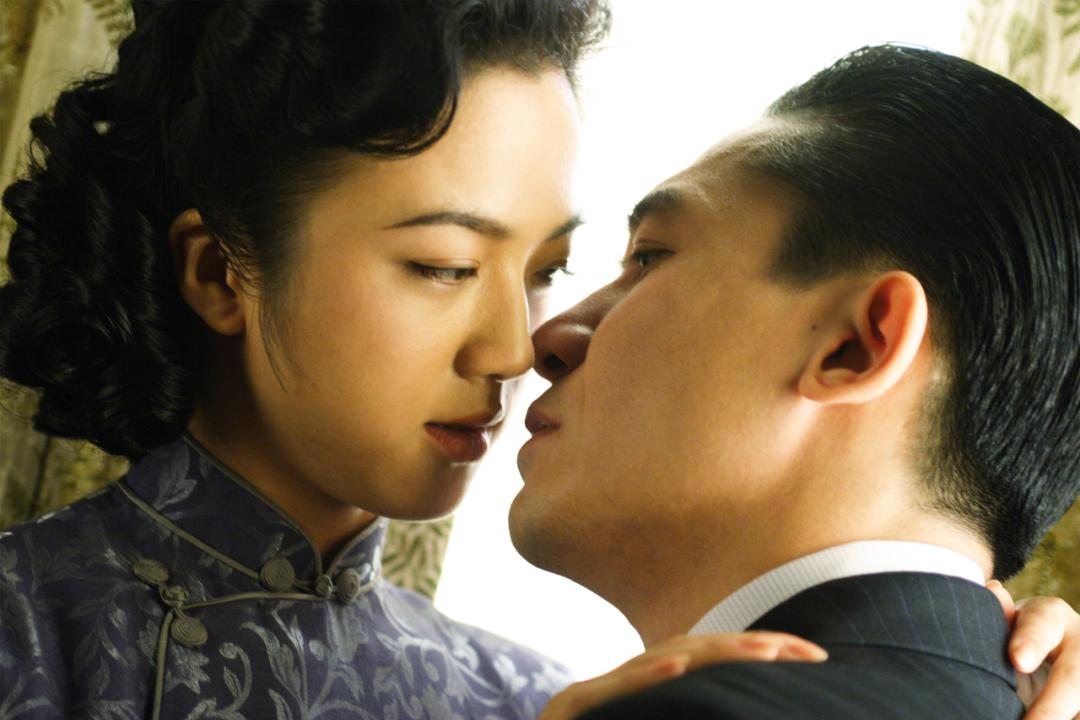 今天才明白《色，戒》最懂成年人的戏，不是在床上