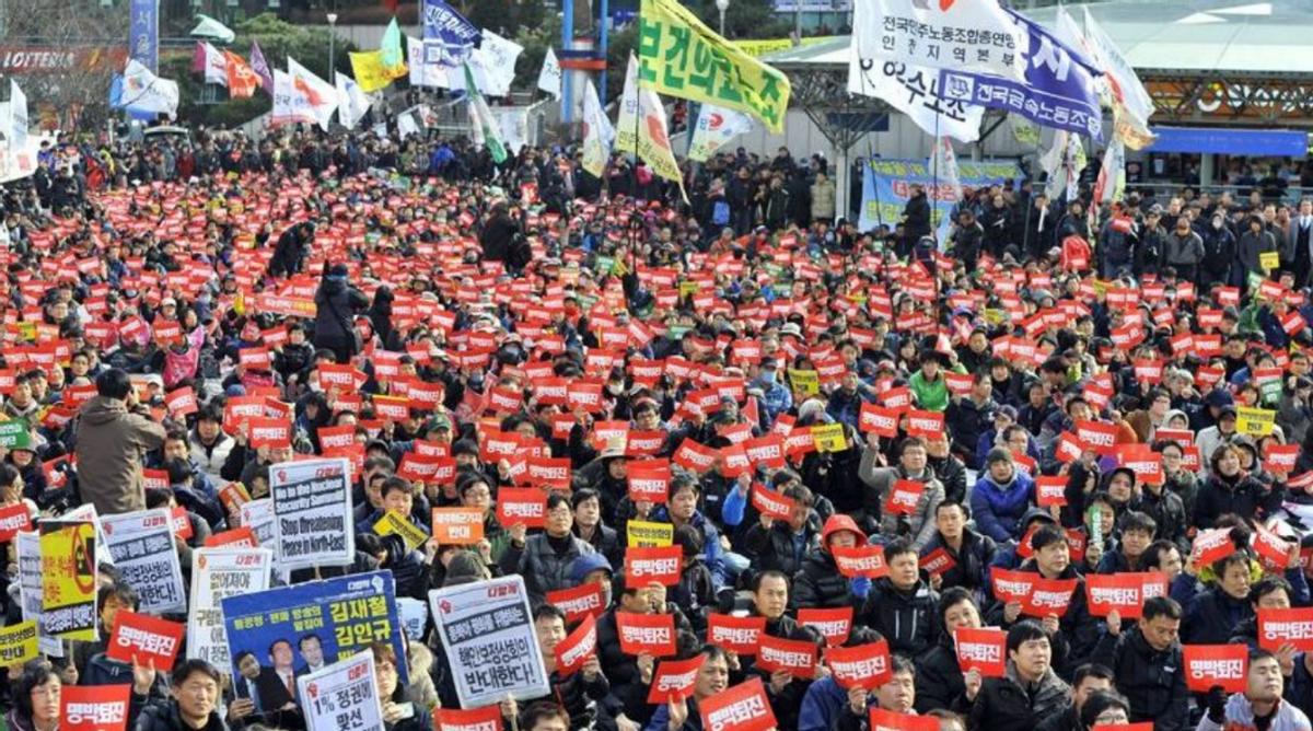 2021年韩国女兵遭侵犯，申诉无门结婚当天自杀，40万人*愿请**彻查