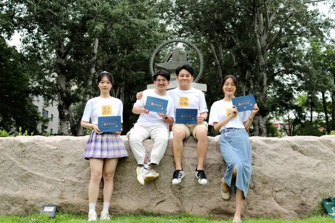 北京交通大学录取通知书发放,交通大学录取通知书感人现场