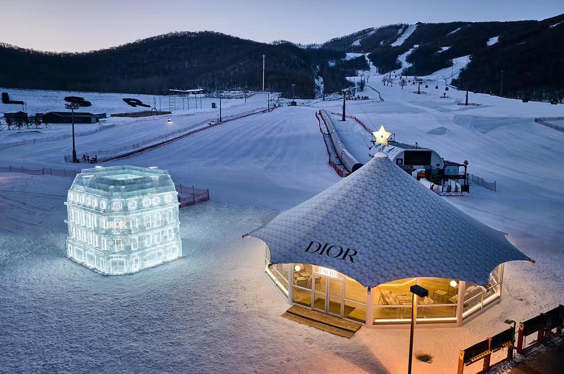 中国最佳滑雪场万科松花湖,松花湖滑雪打卡视频