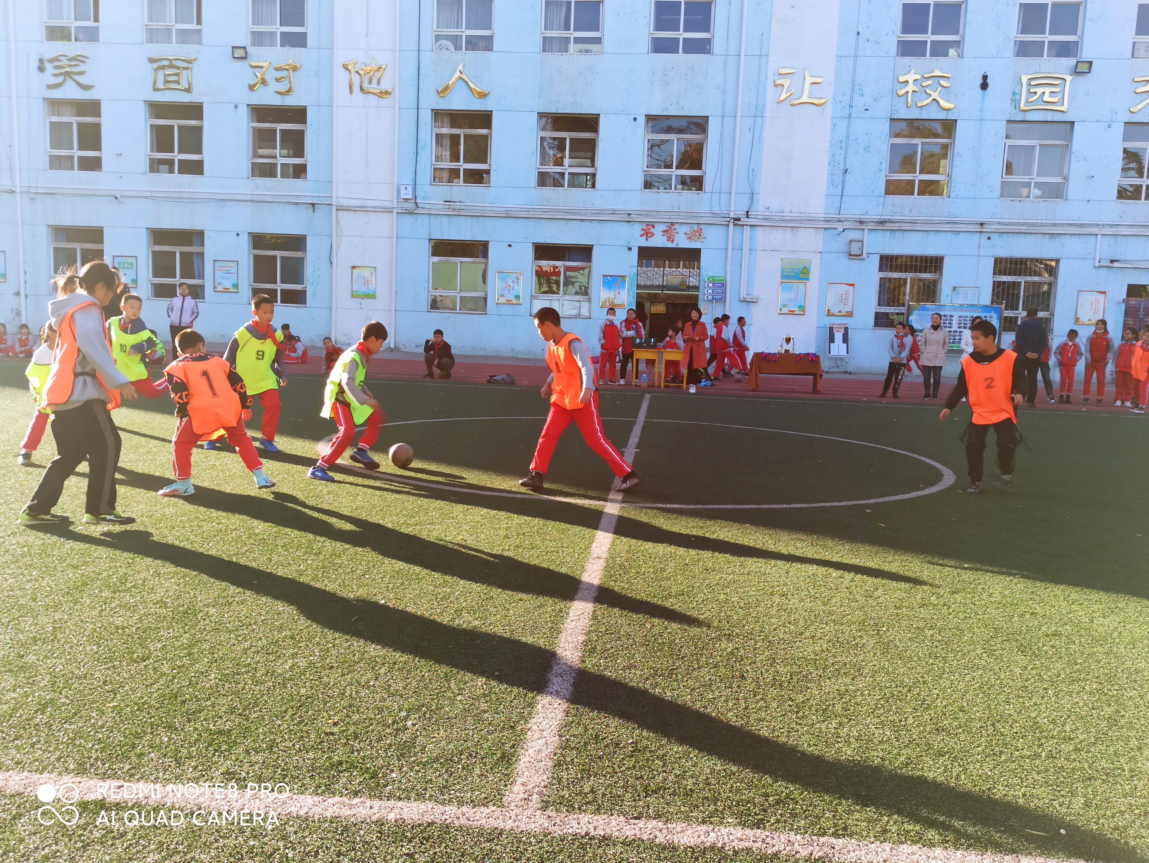 校园足球特色学校足球联赛,创魅力校园展艺术风采