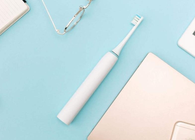 哪个牌子的电动牙刷护牙比较好,哪个品牌的电动牙刷性价比更高