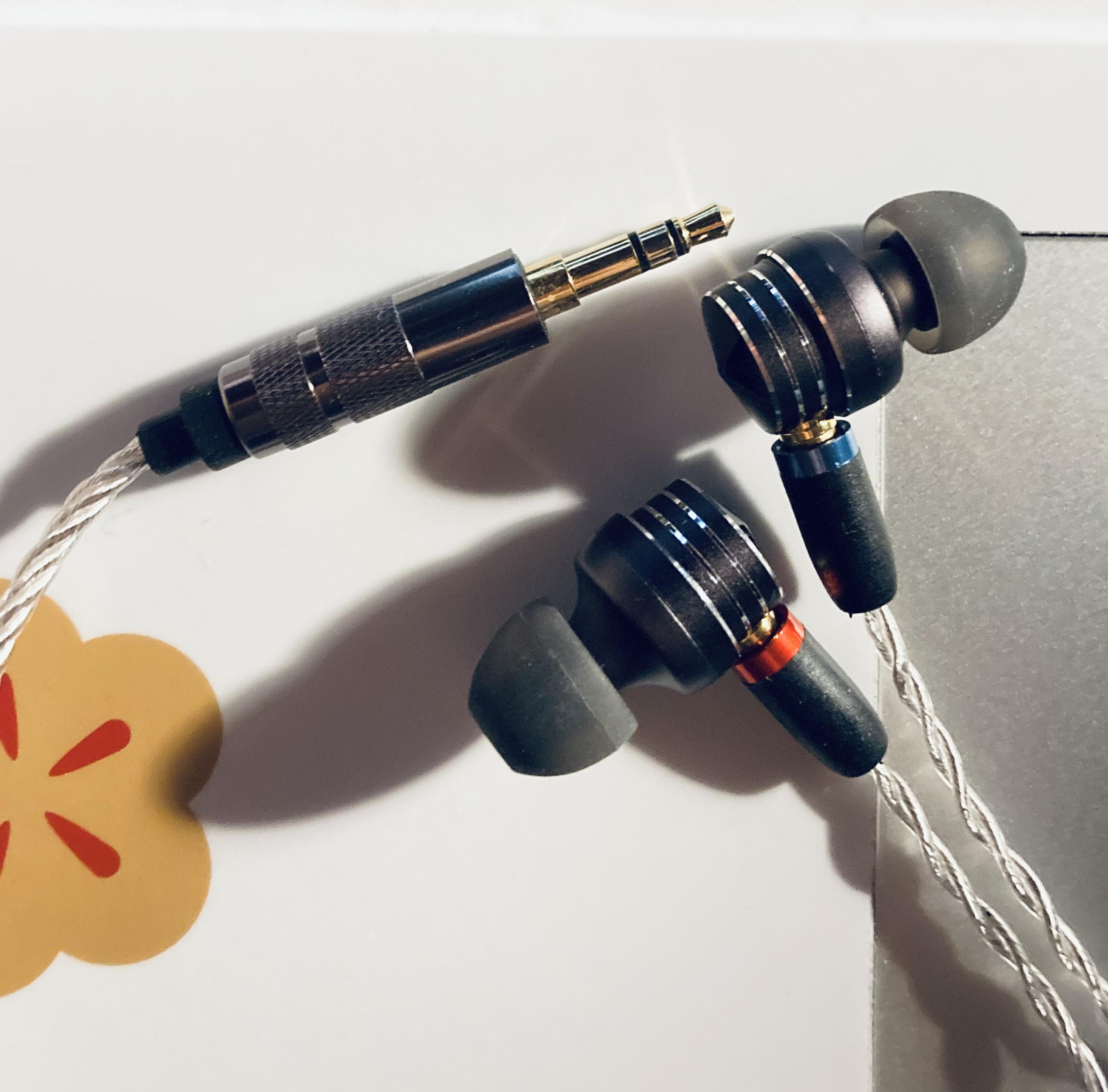 简评南海黑旋风红宝石耳机,南海之声黑旋风耳机se