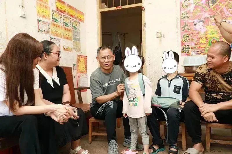 走访广西贫困家庭的视频,走访残疾学生家庭记录