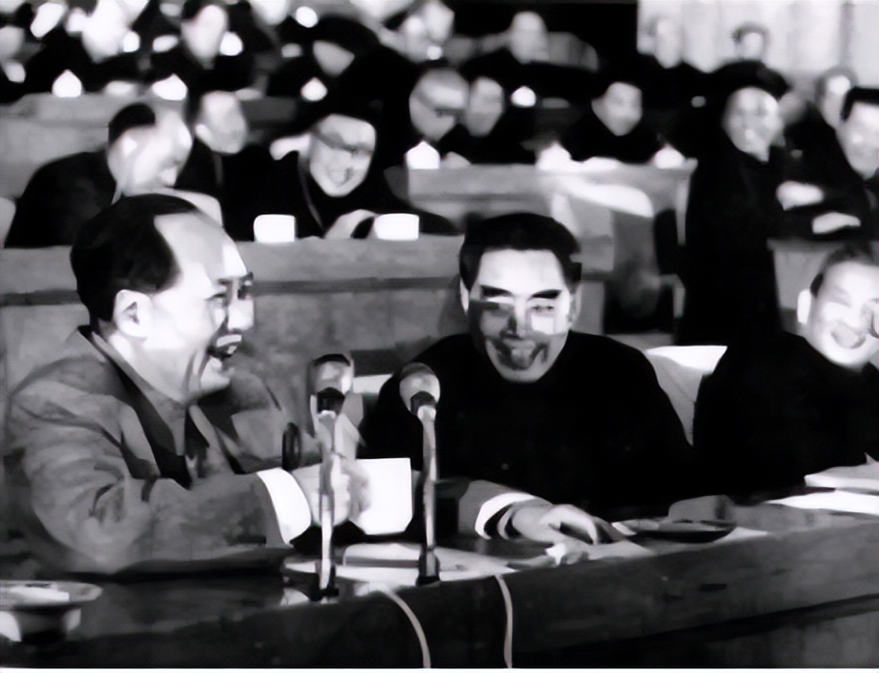 毛主席工资594元，周总理工资404元，但都没有宋庆龄的高，为何？