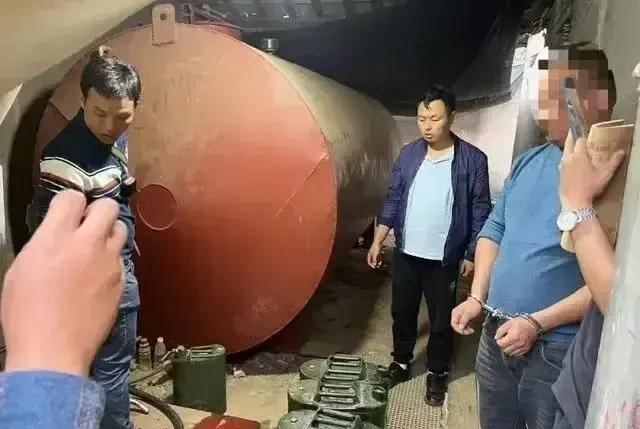 惊人利润！父子俩5.2元买油，6.7元卖出！#创业赚大钱#记录2023