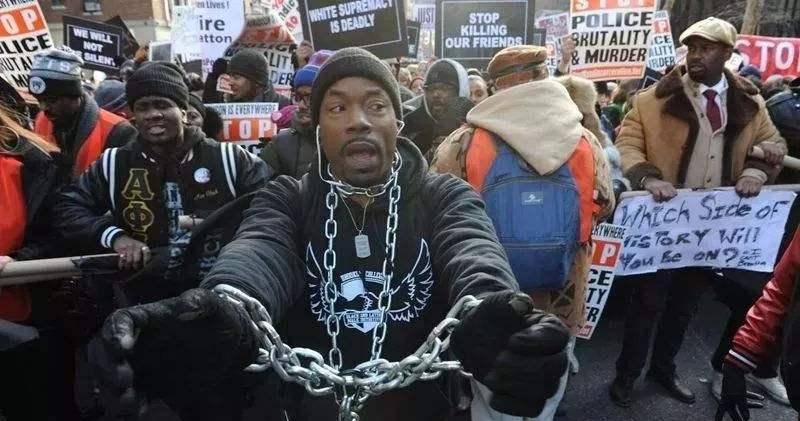 又是黑人！连日*乱暴**的真相，*行游**、骚乱，在法国已是家常便饭！