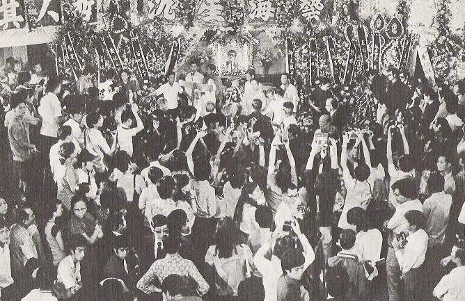 李小龙被神话还是确实有实力,李小龙被群众演员打脸片段