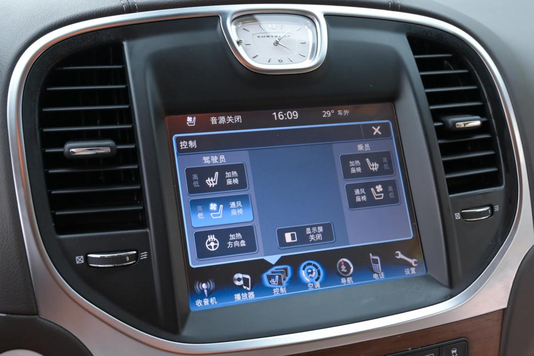 二手克莱斯勒300c1万块,13款克莱斯勒300c改装宾利