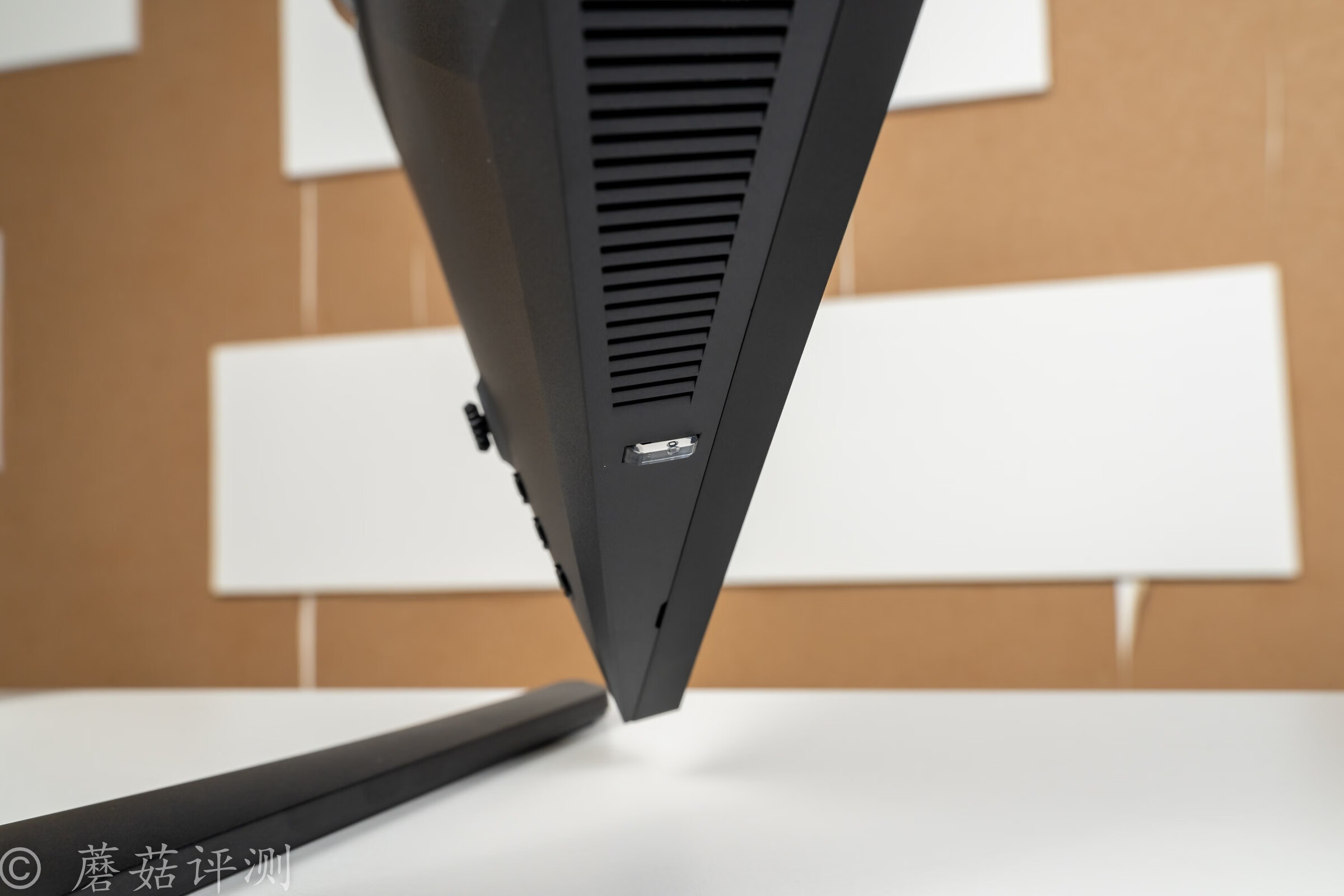 高性价比4K显示器，蚂蚁电竞27英寸NanoIPS4K160Hz显示器N27U评测