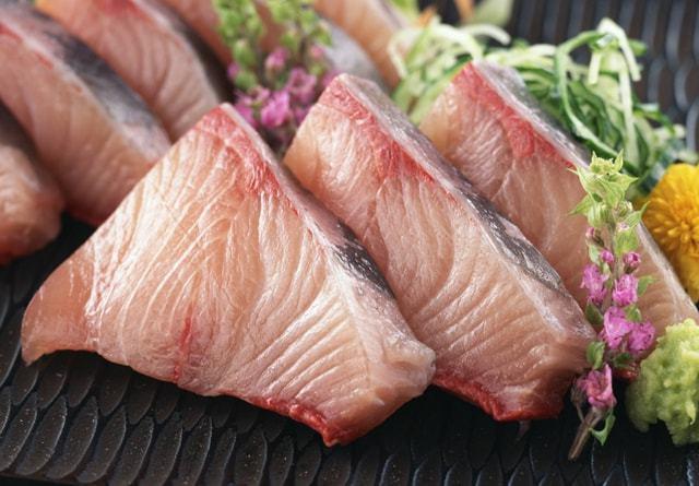 眼睛干燥痒视力模糊吃什么好,眼睛干涩泛黄吃护眼片