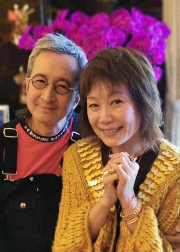 69岁的赵雅芝和60岁的叶童,69岁赵雅芝与59岁的叶童庆生