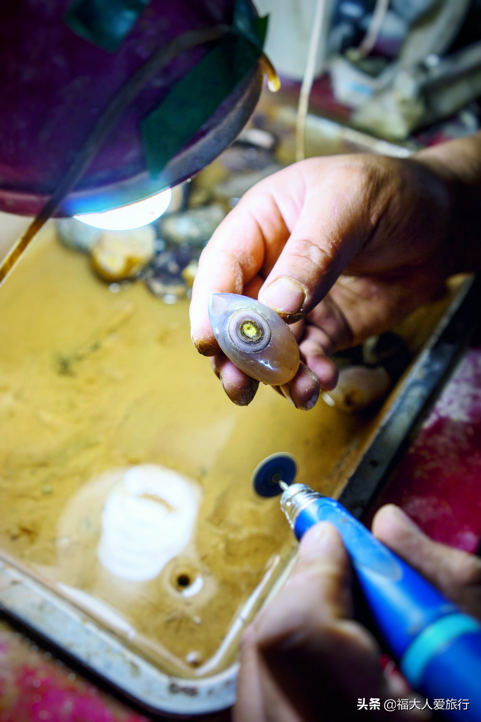 阿拉善玛瑙原石大量出售,阿拉善玛瑙原石出售