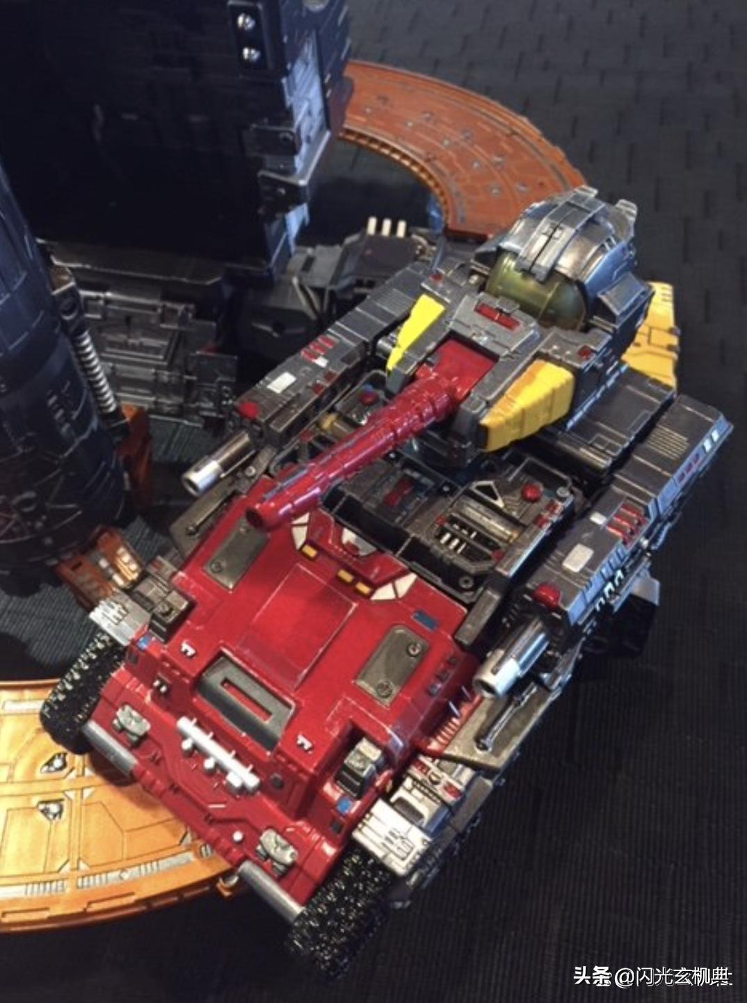 重涂变形金刚,变形金刚塞伯坦传奇巨型金刚