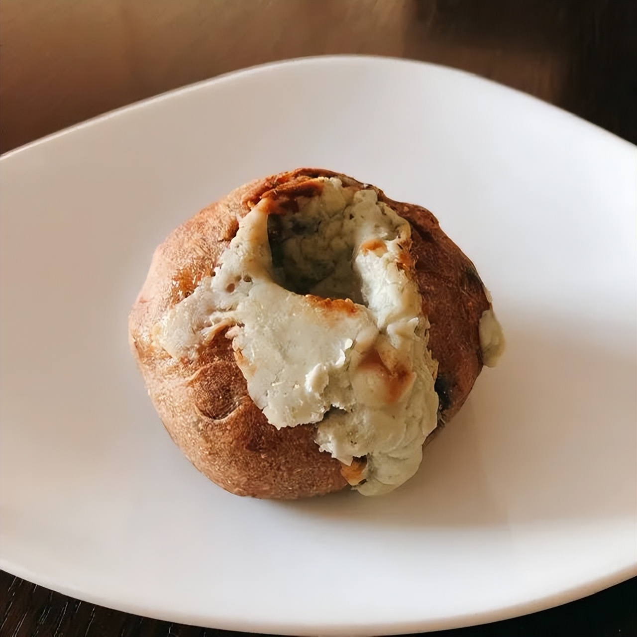 东京这位「面粉刺客」！每日使用15种面粉，混合制作40款面包