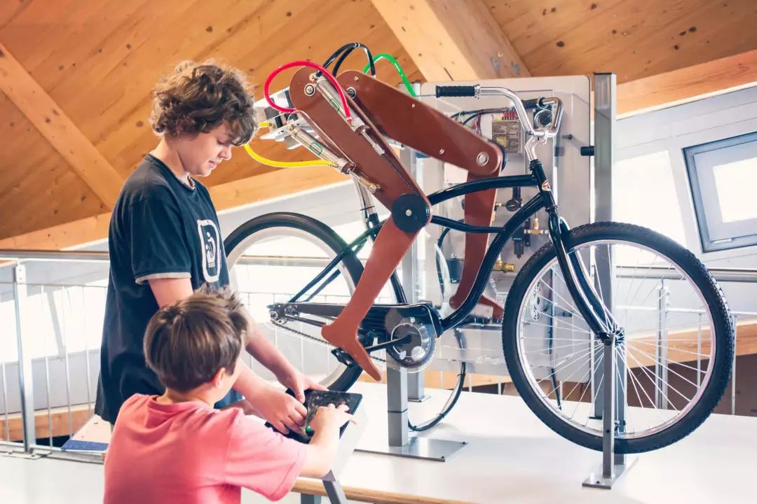 绔ヨ瘽閲岀殑绉戝,绔ヨ瘽閲岀殑瀹囧畽