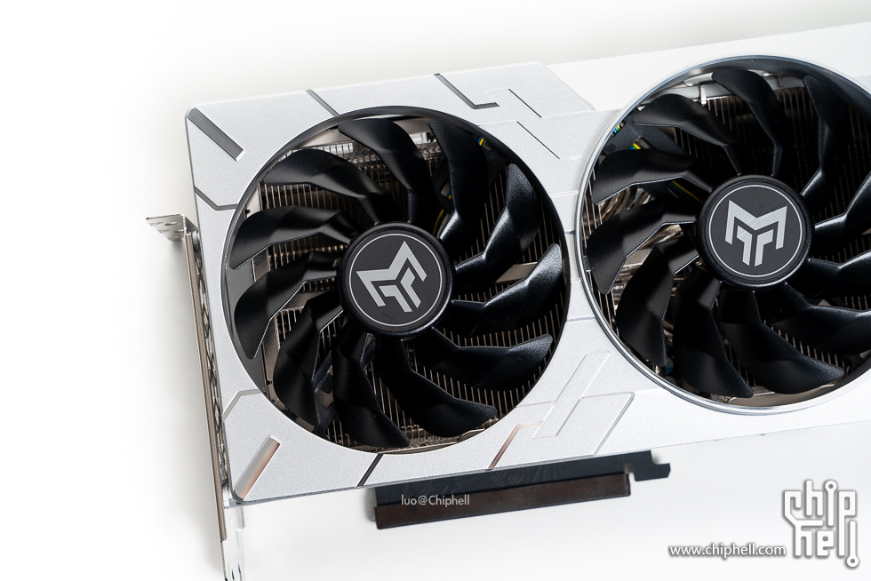 华硕tufgaminggt502弹药库白色,华硕gt502机箱黑橙搭配