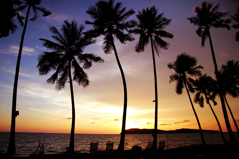 11月马来西亚旅游兰卡威,面向大海春暖花开英语朗读