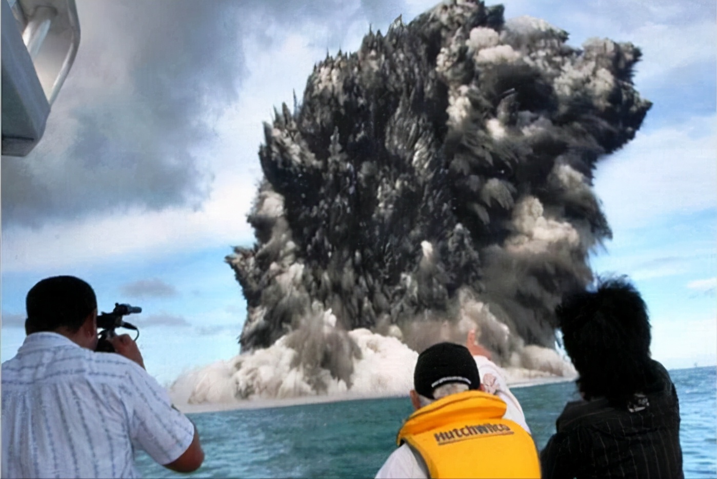 火山爆发岩浆有多可怕,火山爆发威力有多大太震撼了