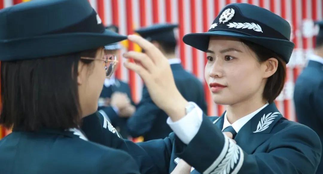 军队文职人员是在部队里工作吗,军队文职什么岗位会去部队上班