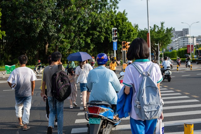 兼职送外卖高峰期为什么不派单,兼职送外卖每天能派多少单