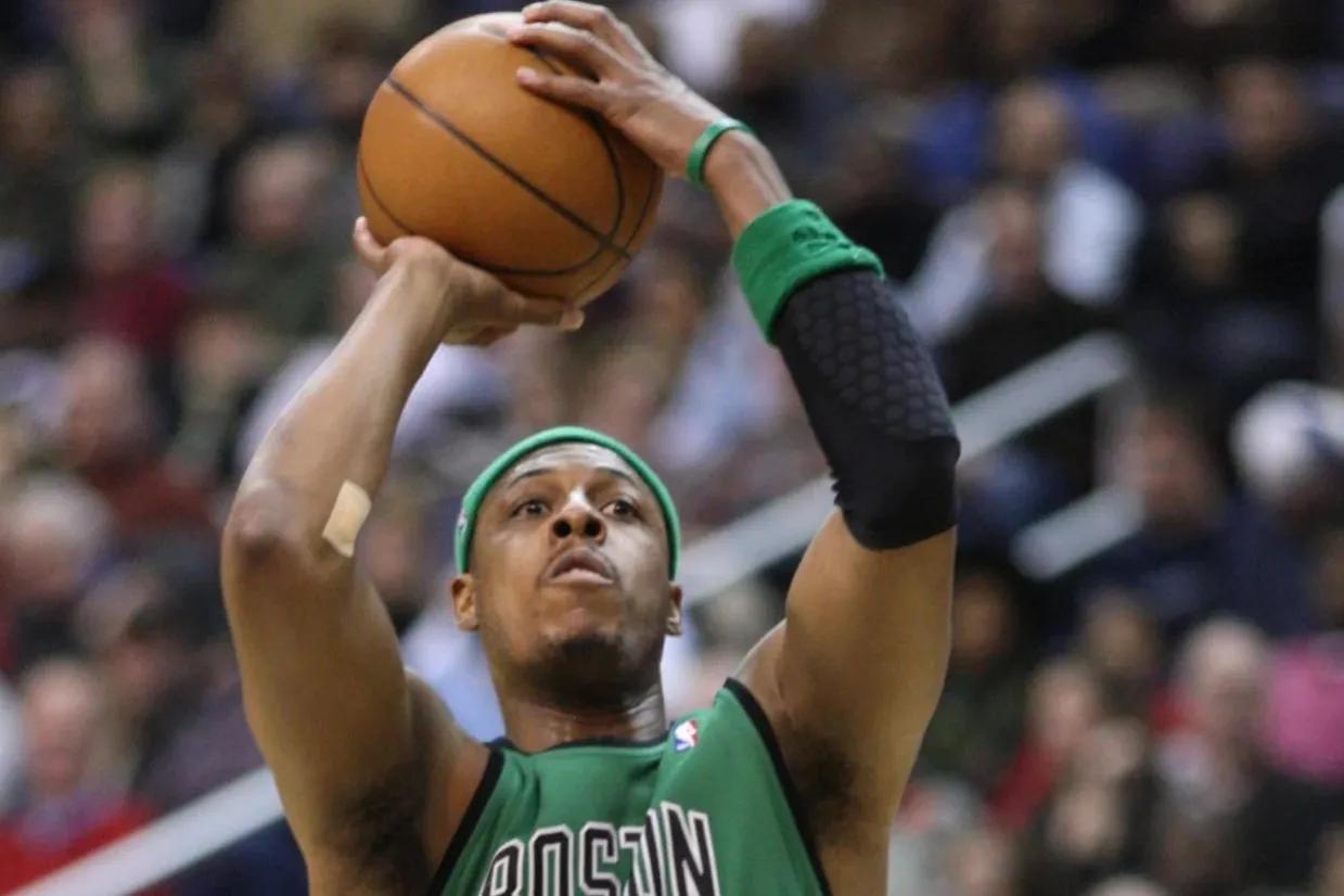 美媒评现役前十大得分,美媒列出了近十年场均得分前十名