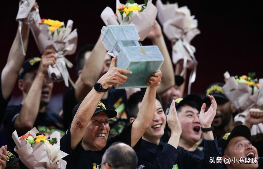 辽宁男篮主教练杨鸣最新消息,原辽宁男篮主教练杨鸣去哪了