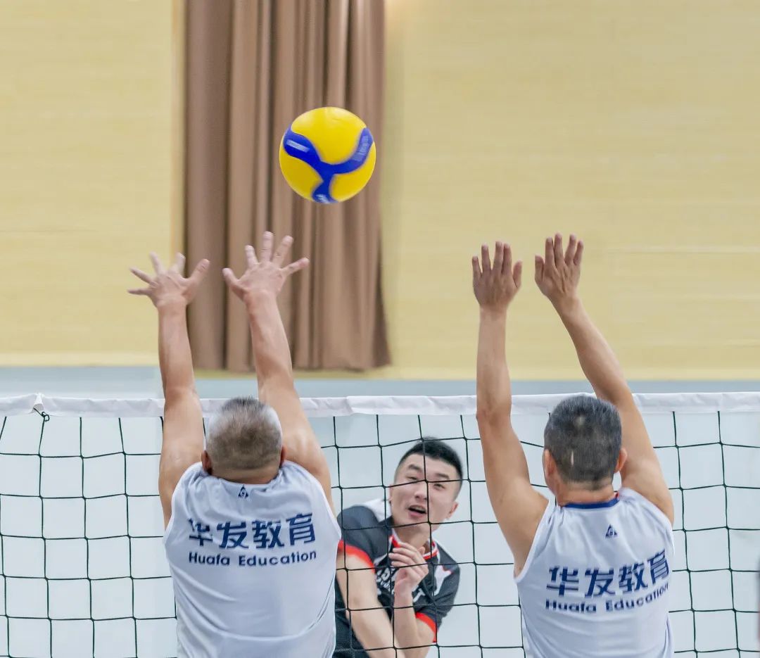 五冠六亚八季军！一起来看看华发教育健儿的风采