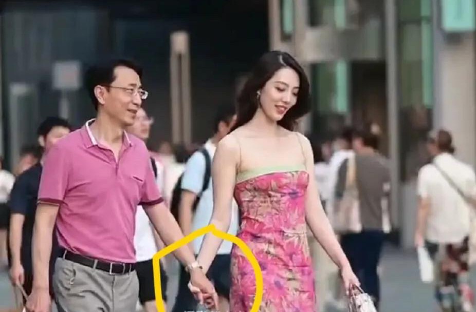 中石油牵手门事件处理方式,中石油老总牵手事件最终结果