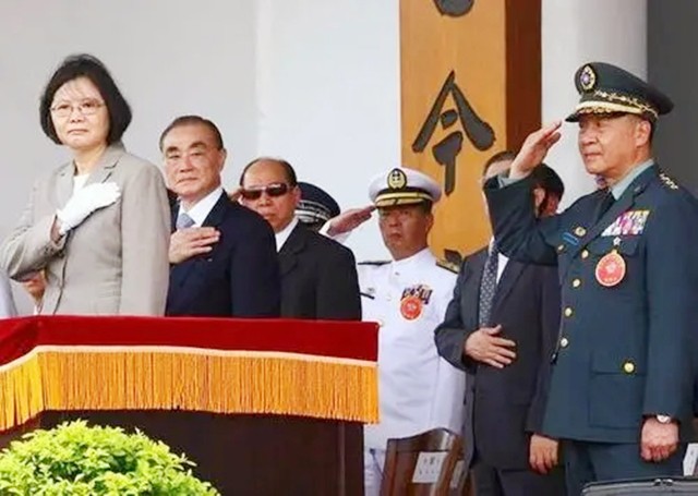 赵少康为投靠美国，甘愿让台湾做美*中反**重要棋子？