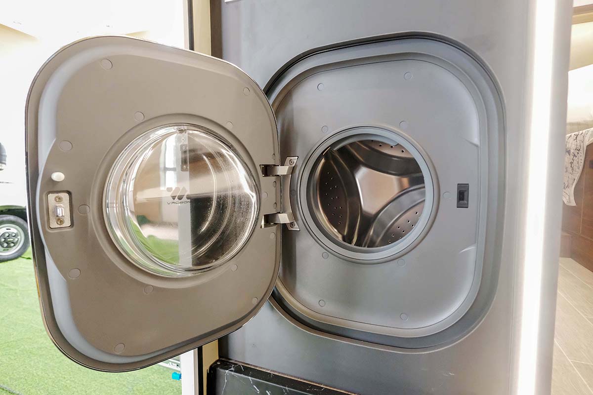 可在城市代步又可旅行的t型房车,中轴低顶b型15万左右房车推荐