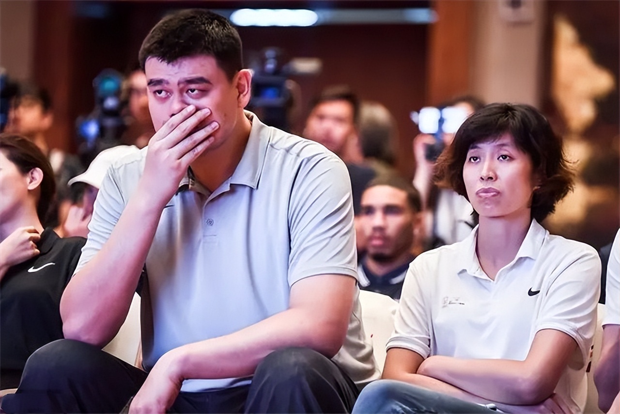 姚明叶莉个人简介,姚明和老婆叶莉高清视频