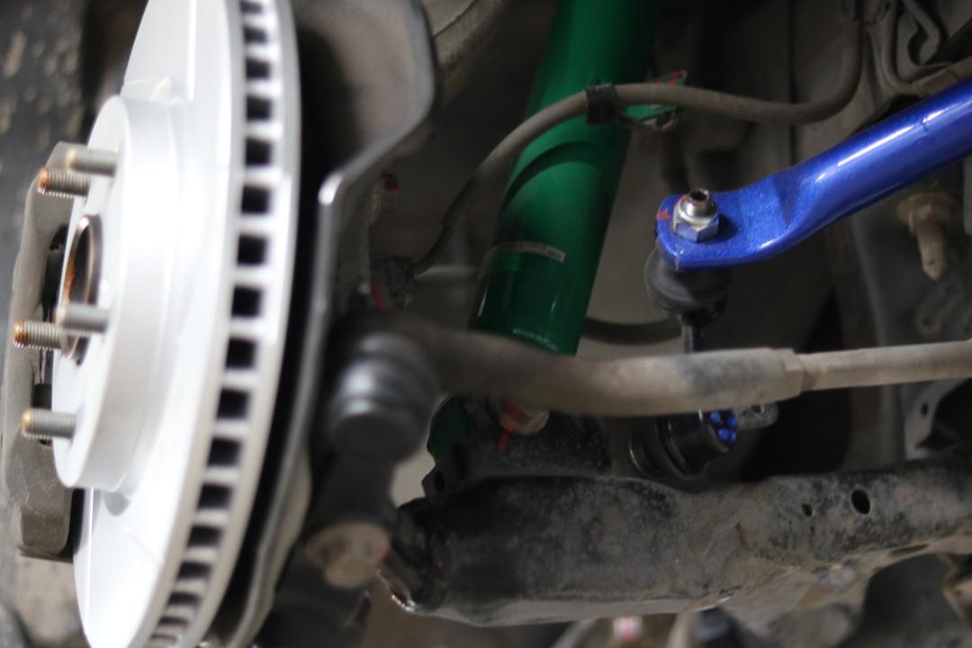 皇冠3.0经典老车翻新复活视频,丰田皇冠13代翻新