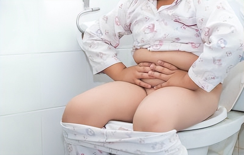 痔疮手术拉屎疼痛难忍,痔疮手术后27天拉屎是扁的