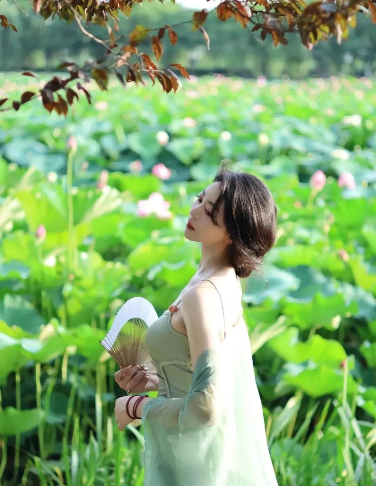 描写夏日清凉的诗句,十首写夏天纳凉的古诗