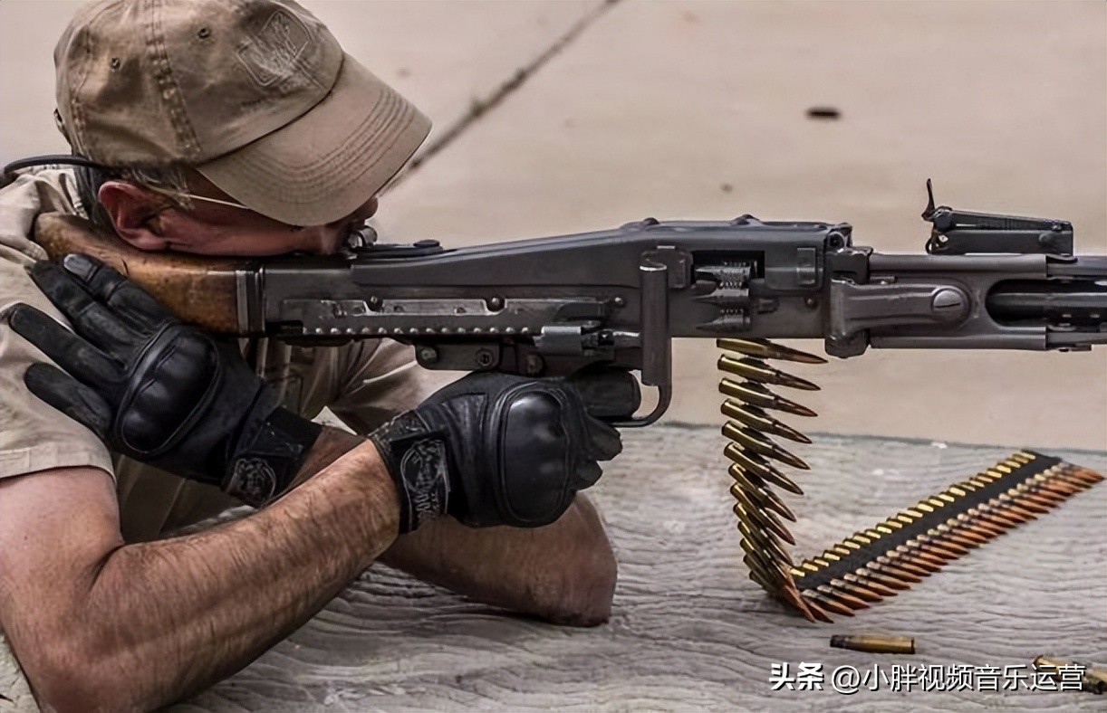 撕布机枪,通用机枪的鼻祖二战德军mg34机枪