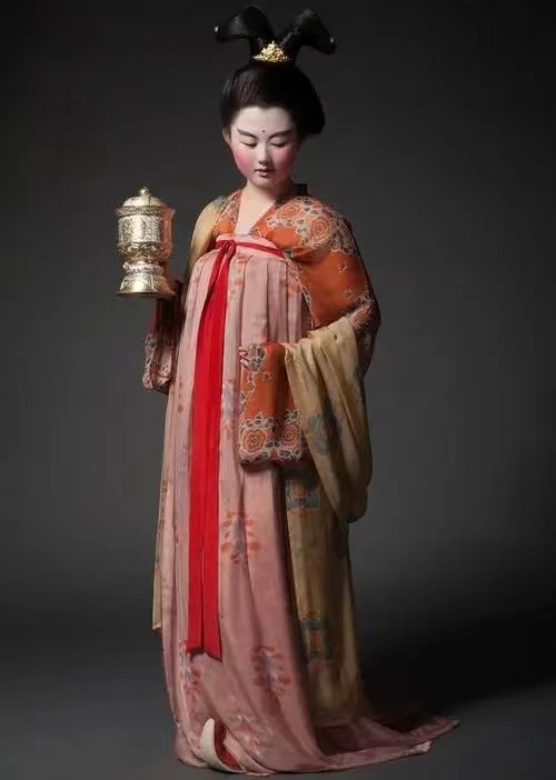 论唐代服饰的历史演变与艺术特征,个人总结中国唐代服饰的特点