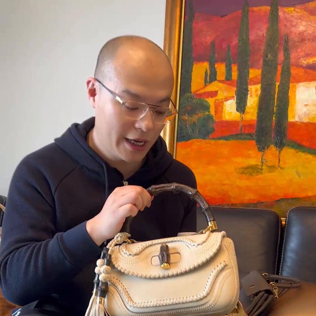 爱马仕kelly包大象灰,爱马仕kelly28黑金保值吗