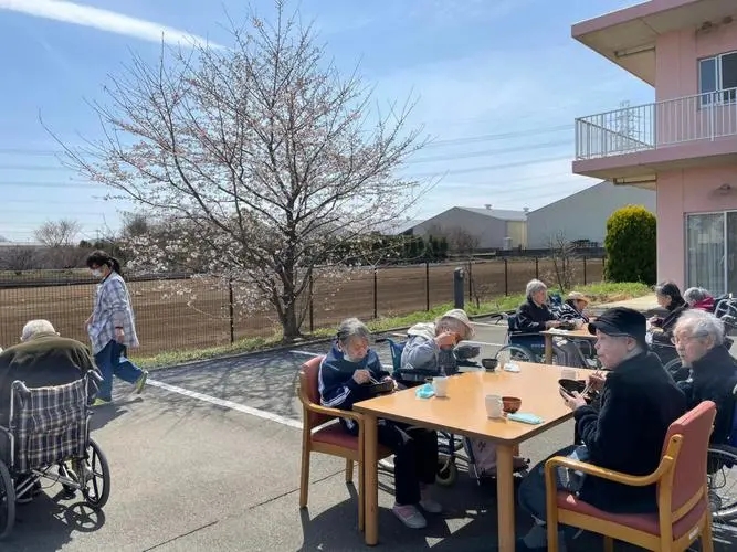 日本的今天就是我们的明天,日本为什么那么多老人还在工作