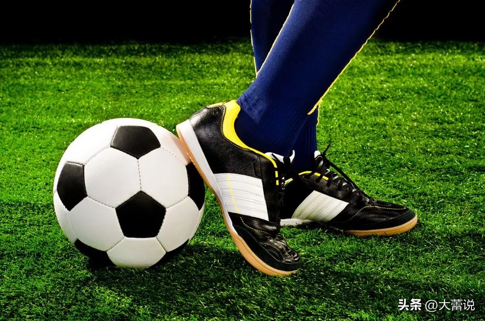 珍藏本：看足球王子如何一脚争霸天下