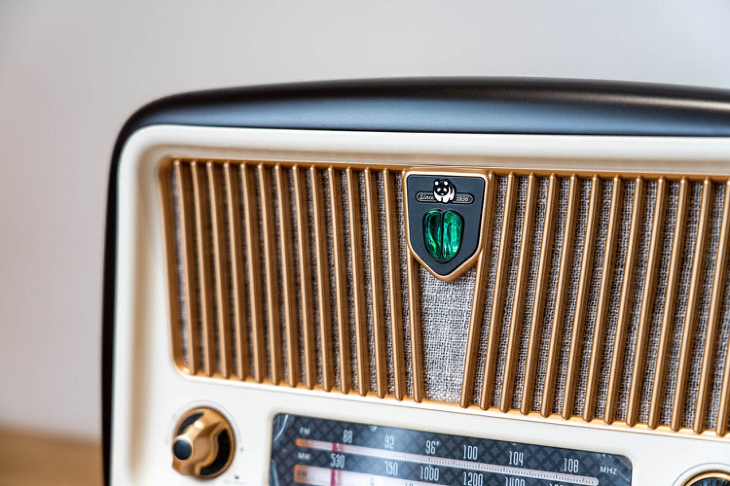 熊猫D-85蓝牙音箱,熊猫d85复古收音机评测