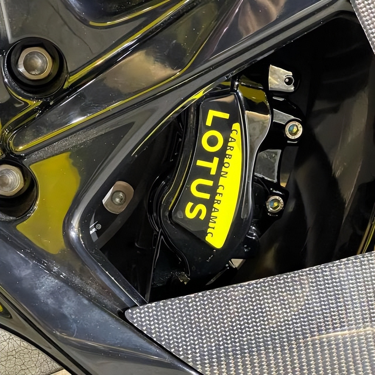 路特斯type132,路特斯emira3.5tv6国内能订购吗