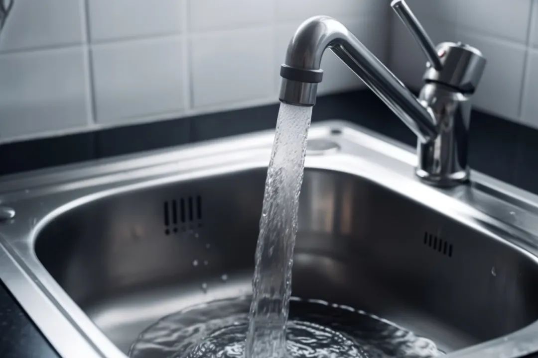 屋里被水淹了怎么清理,房屋清洁的最佳方式