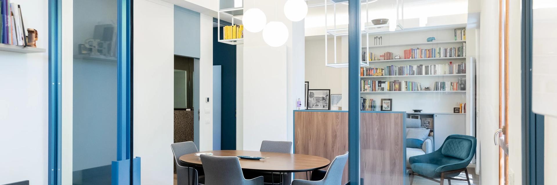 全屋玻璃柜子,最简单的玻璃隔断加柜子