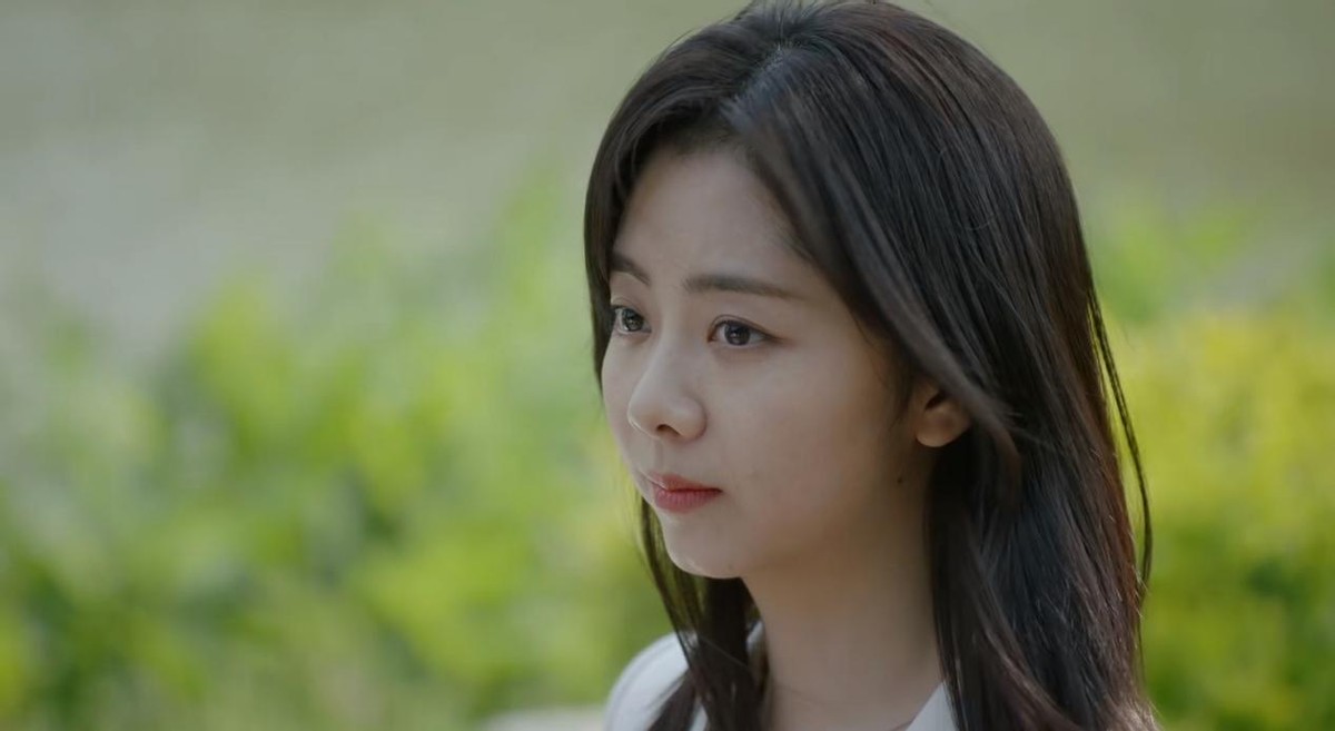 《请叫我总监》：谭松韵的皱纹，*冰白**的眼袋，这部剧的滤镜好真实