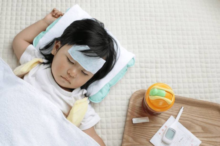 没有疫苗护体，3岁以下宝宝感染了怎么办？家长不能轻视疫情