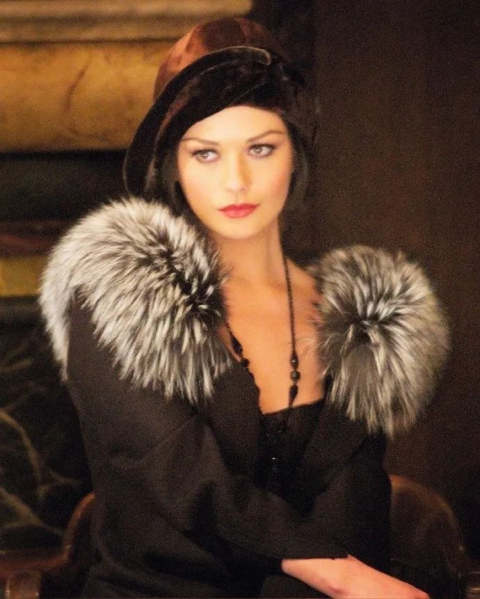 “英国关之琳”闪婚大25岁白头大叔